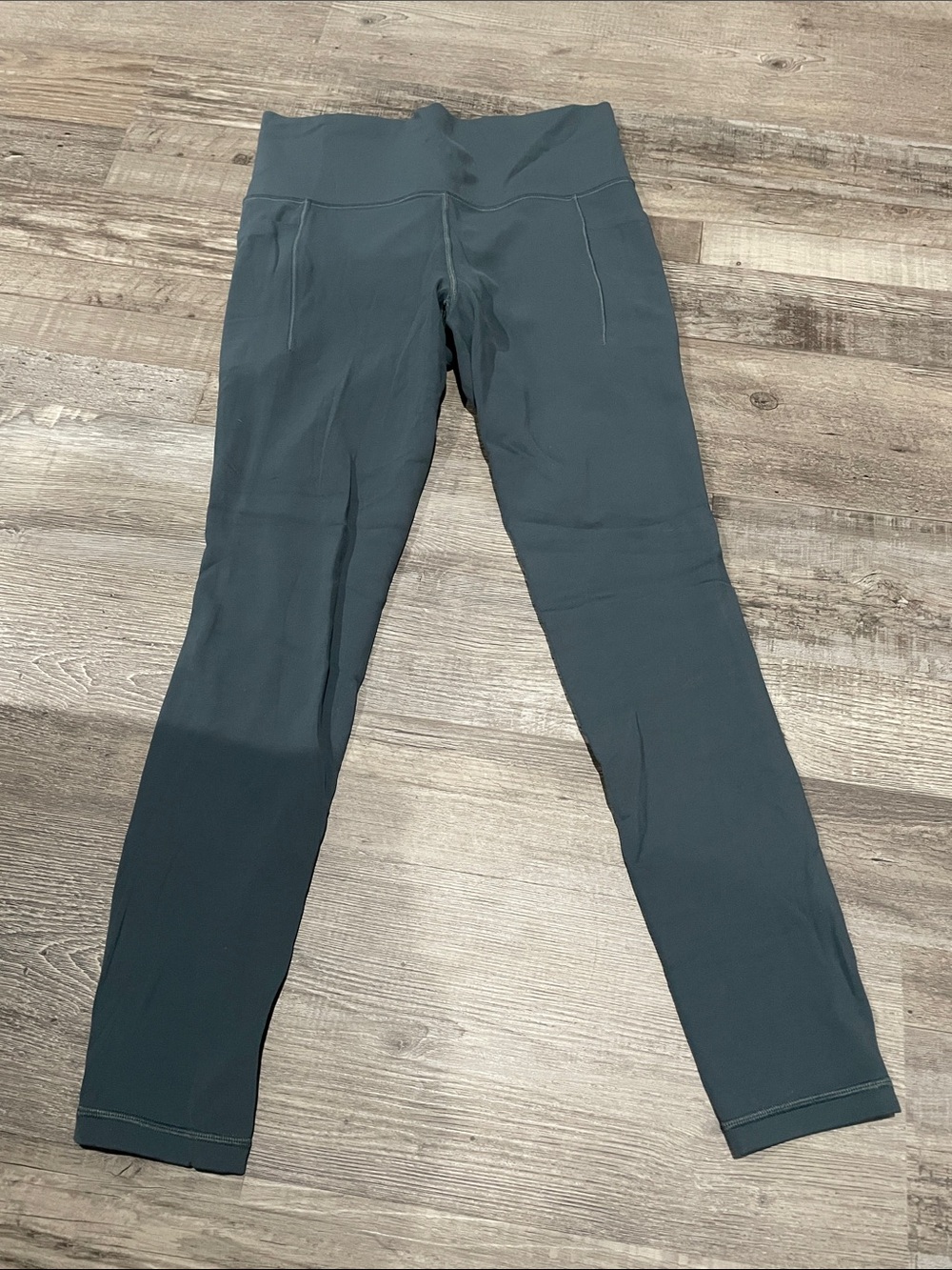 Athleta Salutation Stash leggings with pockets